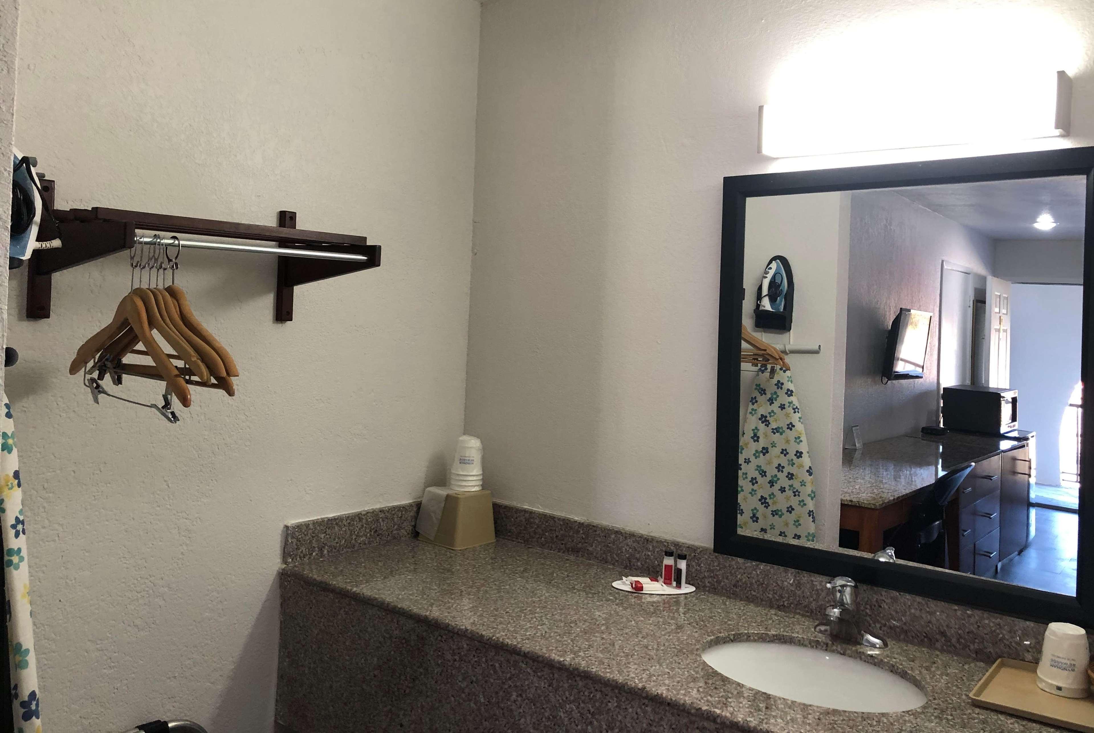 Super 8 By Wyndham - Canton, Texas Luaran gambar